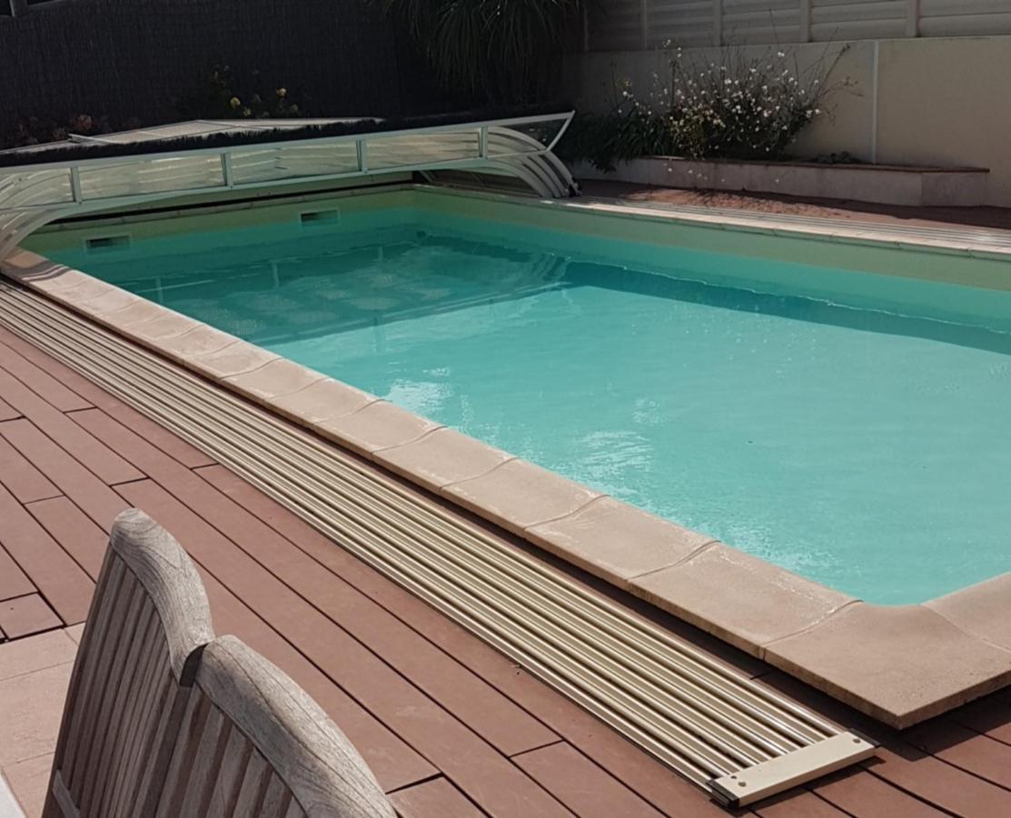 Villa Bord De Mer Spacieuse Piscine Chauffe Privative 布雷蒂诺斯梅尔 外观 照片
